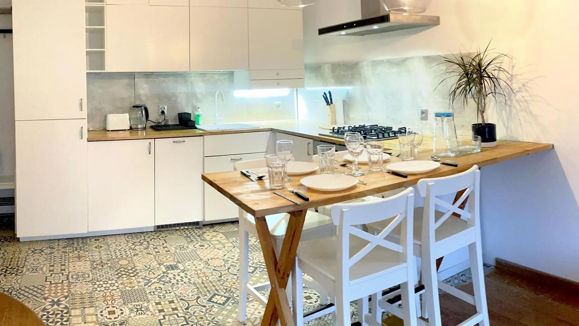 Royal Lazienki. Beautiful Apartment By The Park. Varşova 0*,